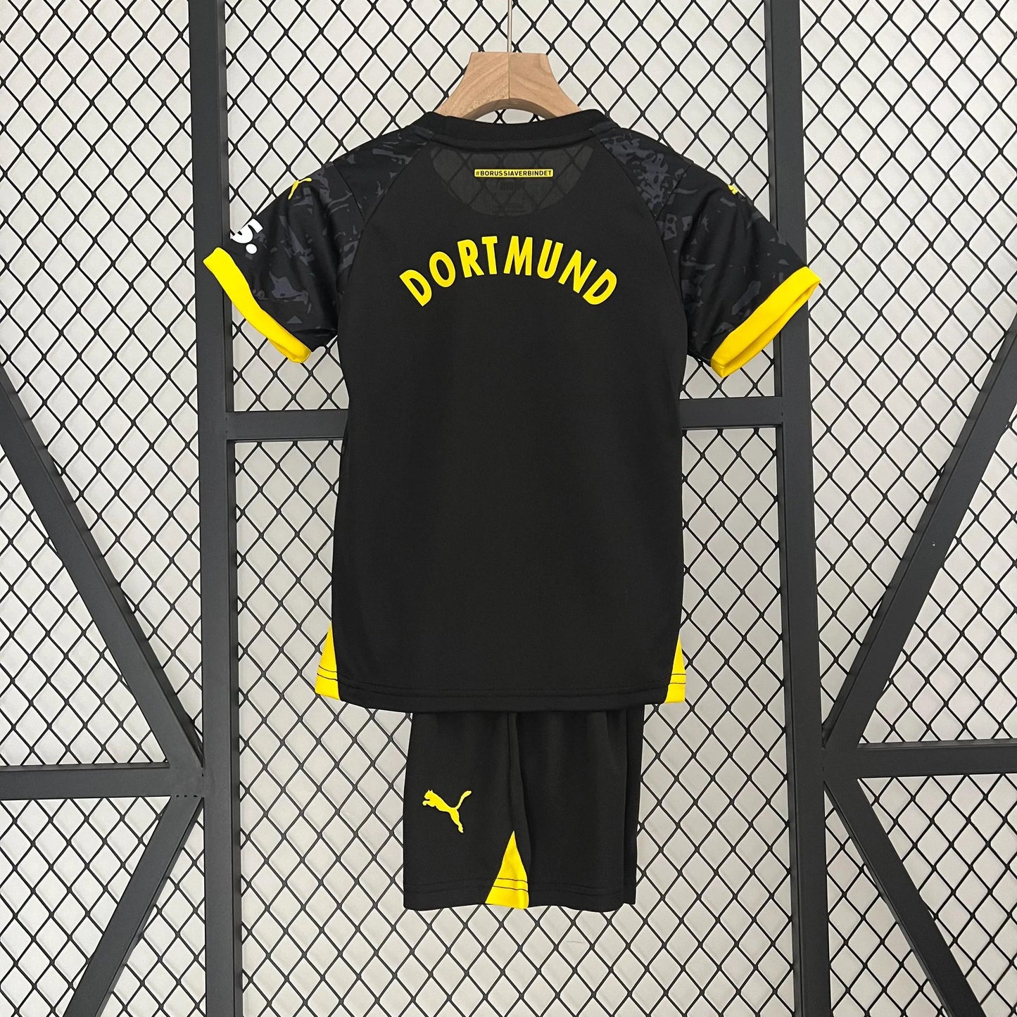 Kit Criança Secundária Dortmund 2023/24