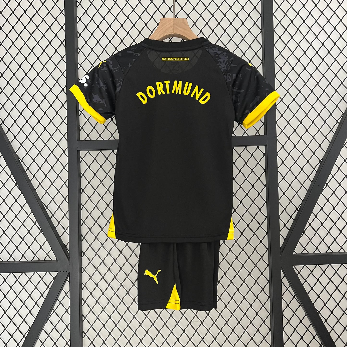 Dortmund 2023/24 Secondary Child Kit