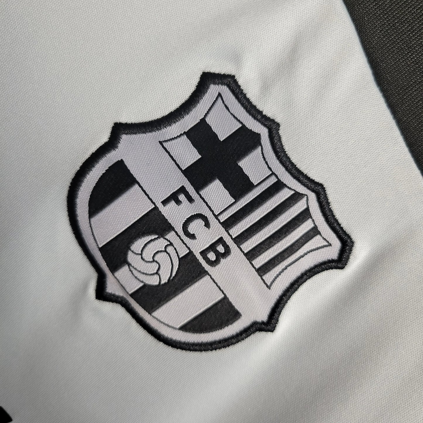 Maillot d'entraînement Barcelone noir et gris 2023/24 