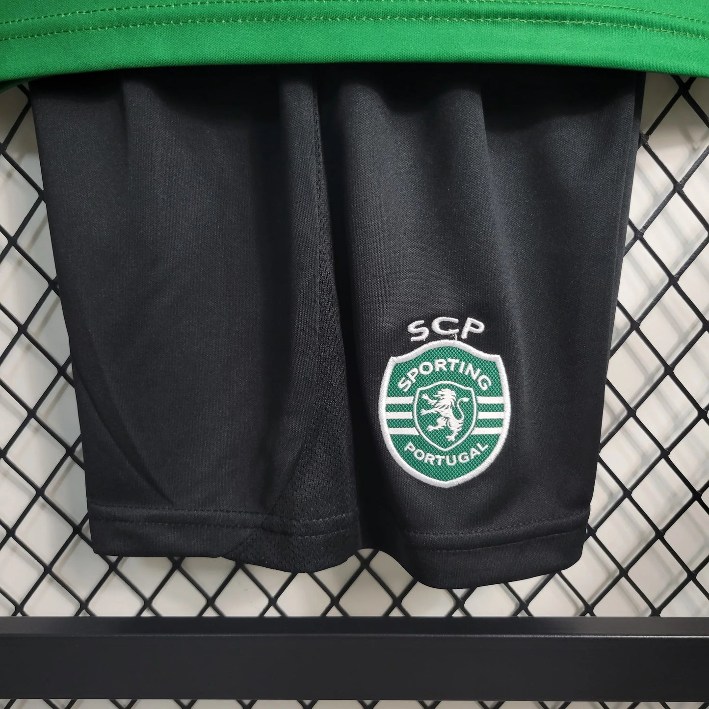 Kit Enfant à Domicile Sporting 2023/24 