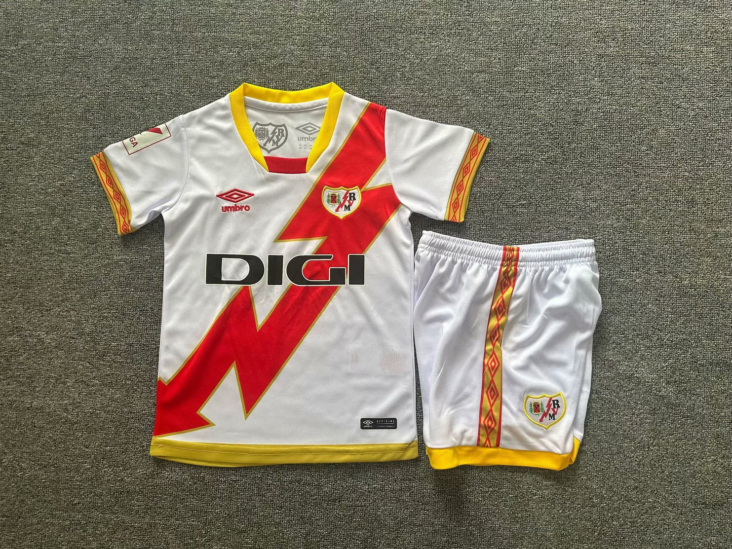 Kit Enfant Rayo Vallecano 2023/24 Domicile 