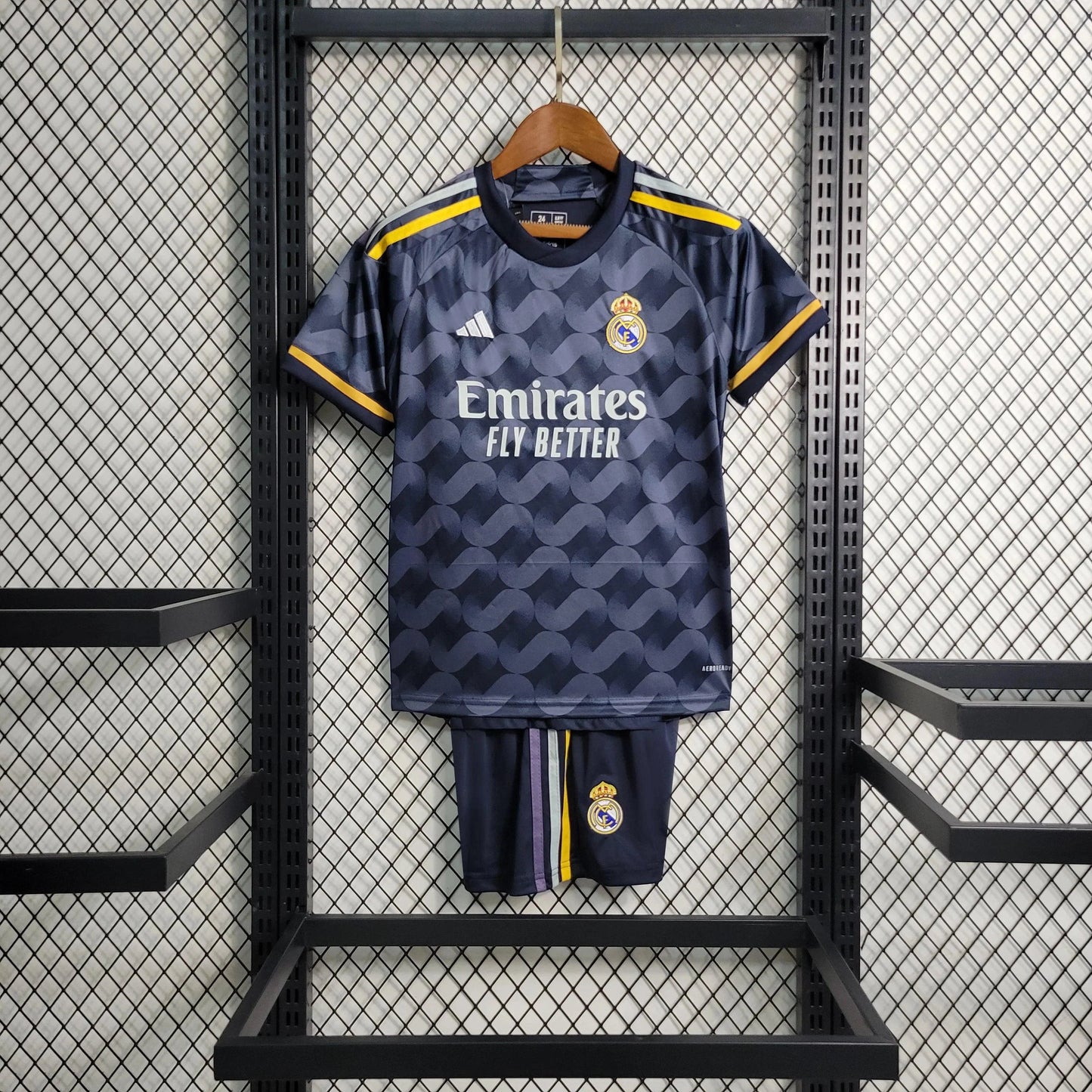 Kit Criança Secundária Real Madrid 2023/24