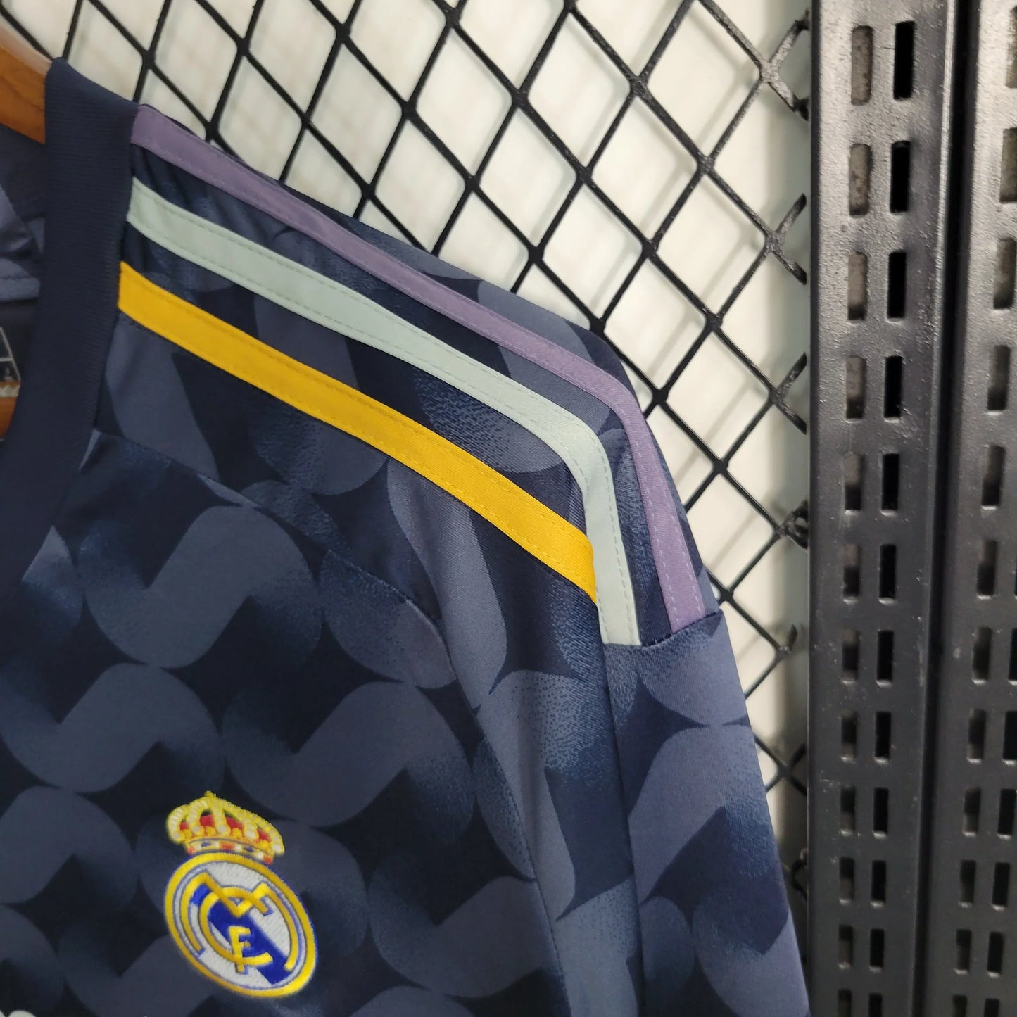 Camisola Secundária Real Madrid 2023/24 Manga Comprida