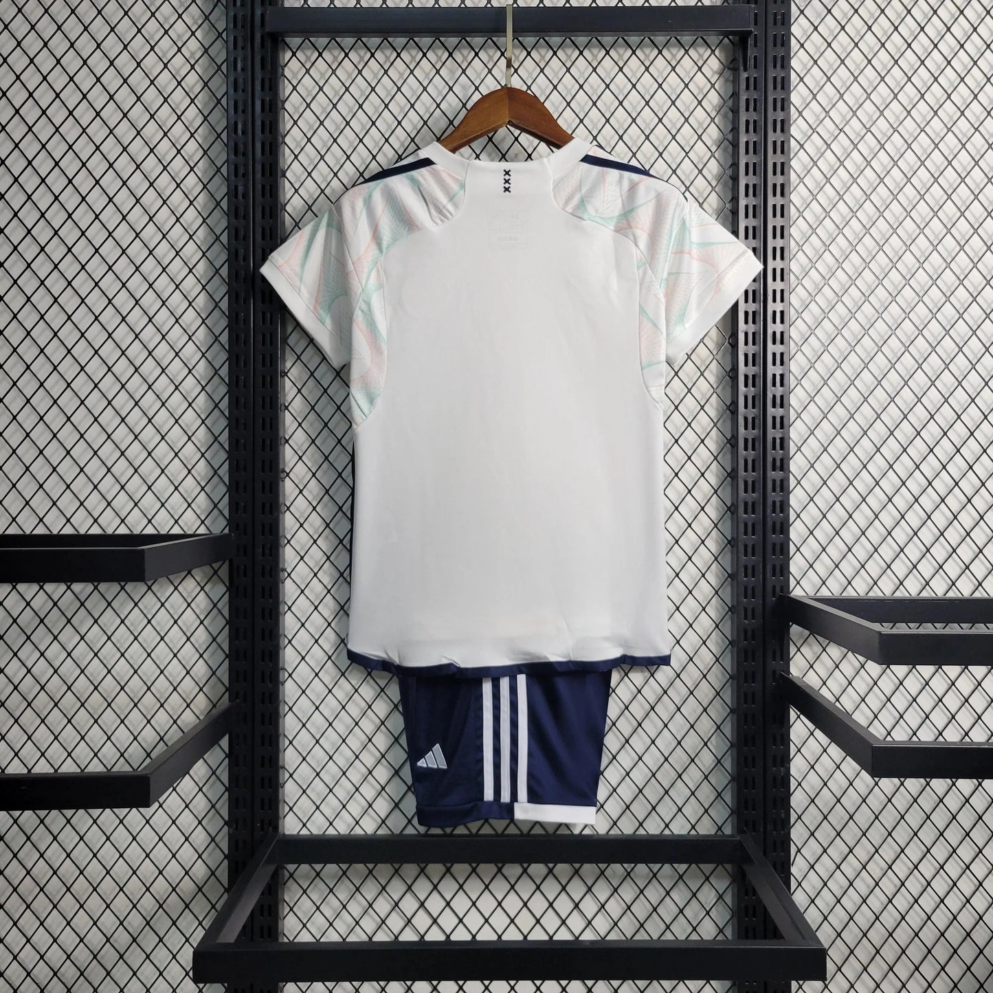 Kit Enfant Secondaire Ajax 2023/24 