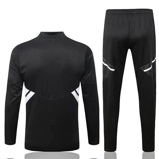 Black Juventus Tracksuit w/shirt 2022/23