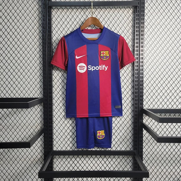 Kit Criança Principal Barcelona 2023/24 - Gusta / 9- Tamanho 10/11- Artigo em Stock