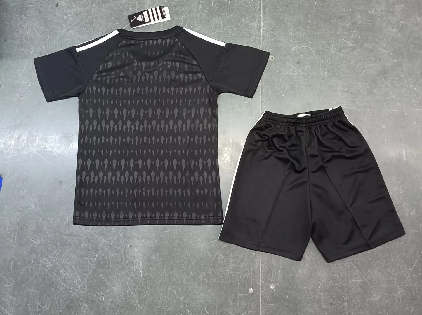 Kit Enfant GK Noir Bayern Munich 2023/24 