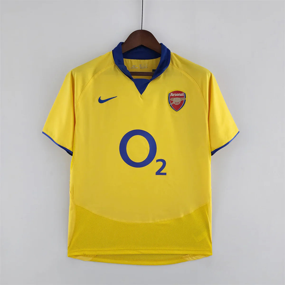 Arsenal 2005/06 Secondary Shirt