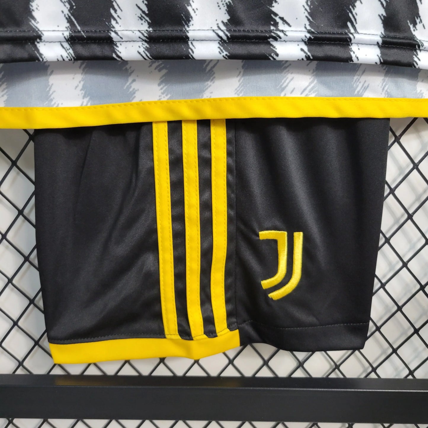 Kit Criança Principal Juventus 2023/24