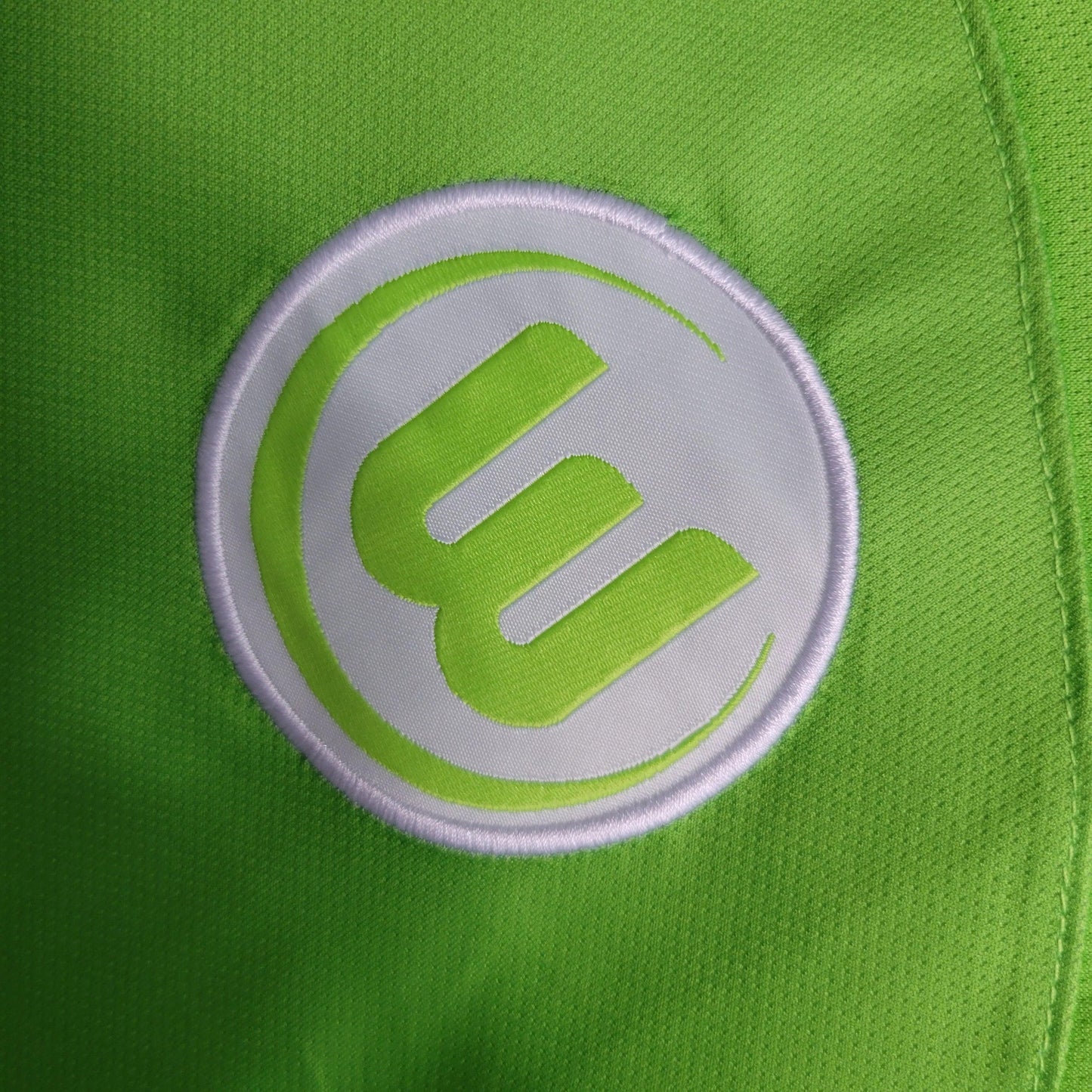 Camisola Principal Wolfsburg 2023/24