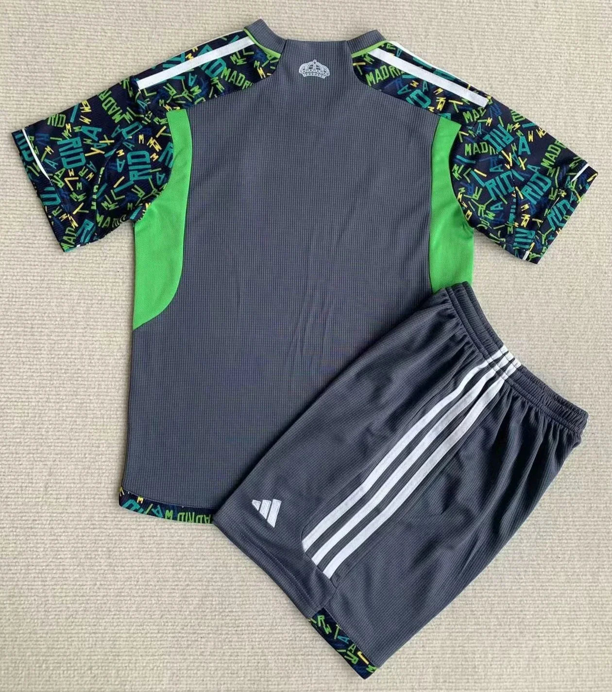 Kit Enfant Real Madrid 2023/24 Édition Spéciale 