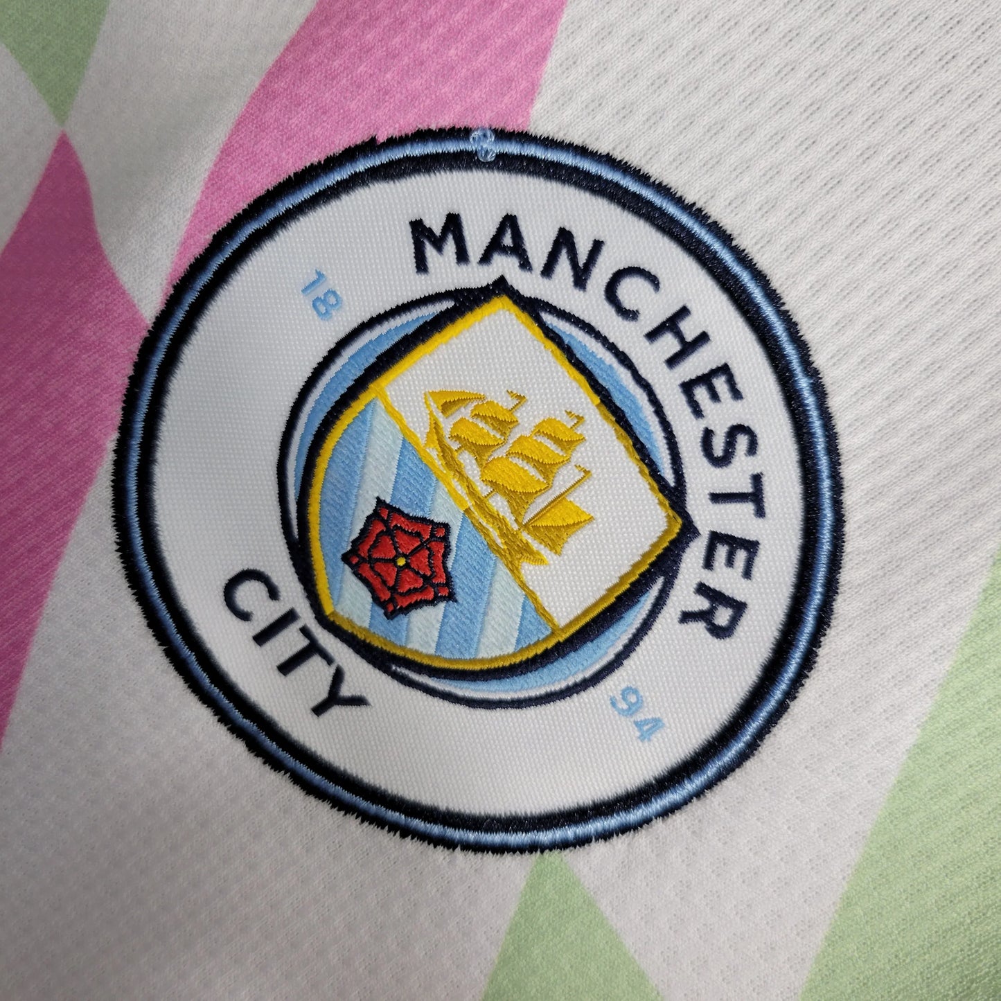 Maillot d'entraînement Manchester City blanc rose 2023/24 