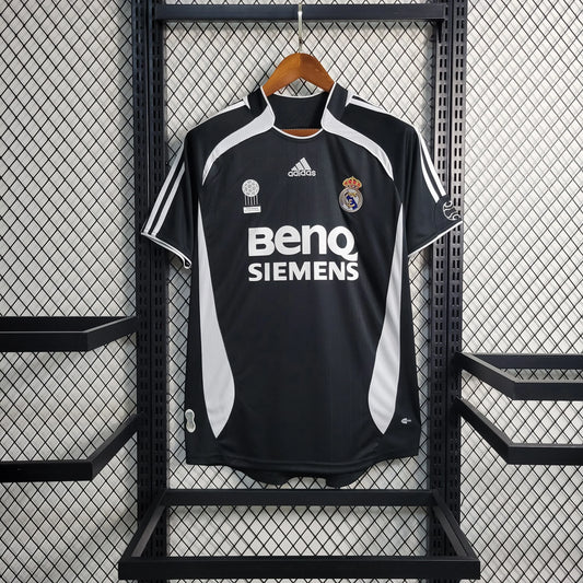 Maillot extérieur du Real Madrid 2006/07 