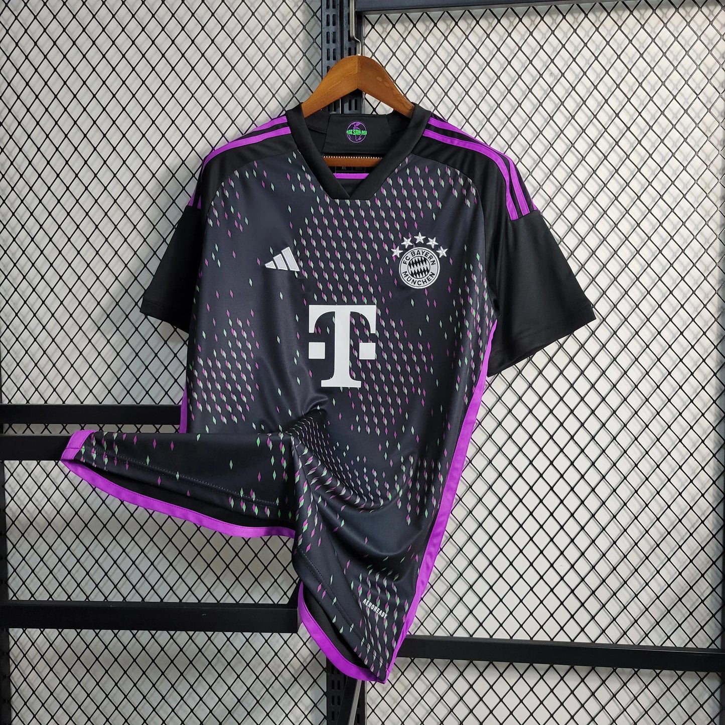 Camisola Secundária Bayern Munique 2023/24