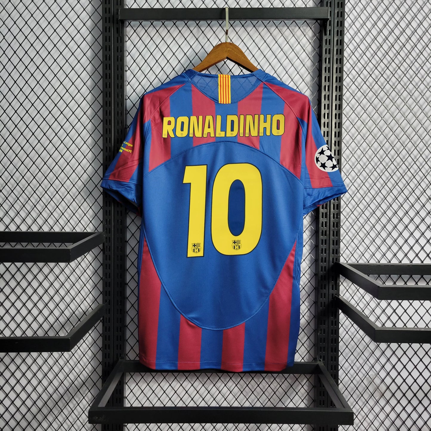 Barcelona 2005/06 Home Shirt