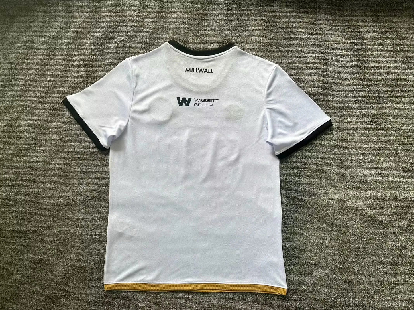 Camisola Secundária Millwall 2023/24