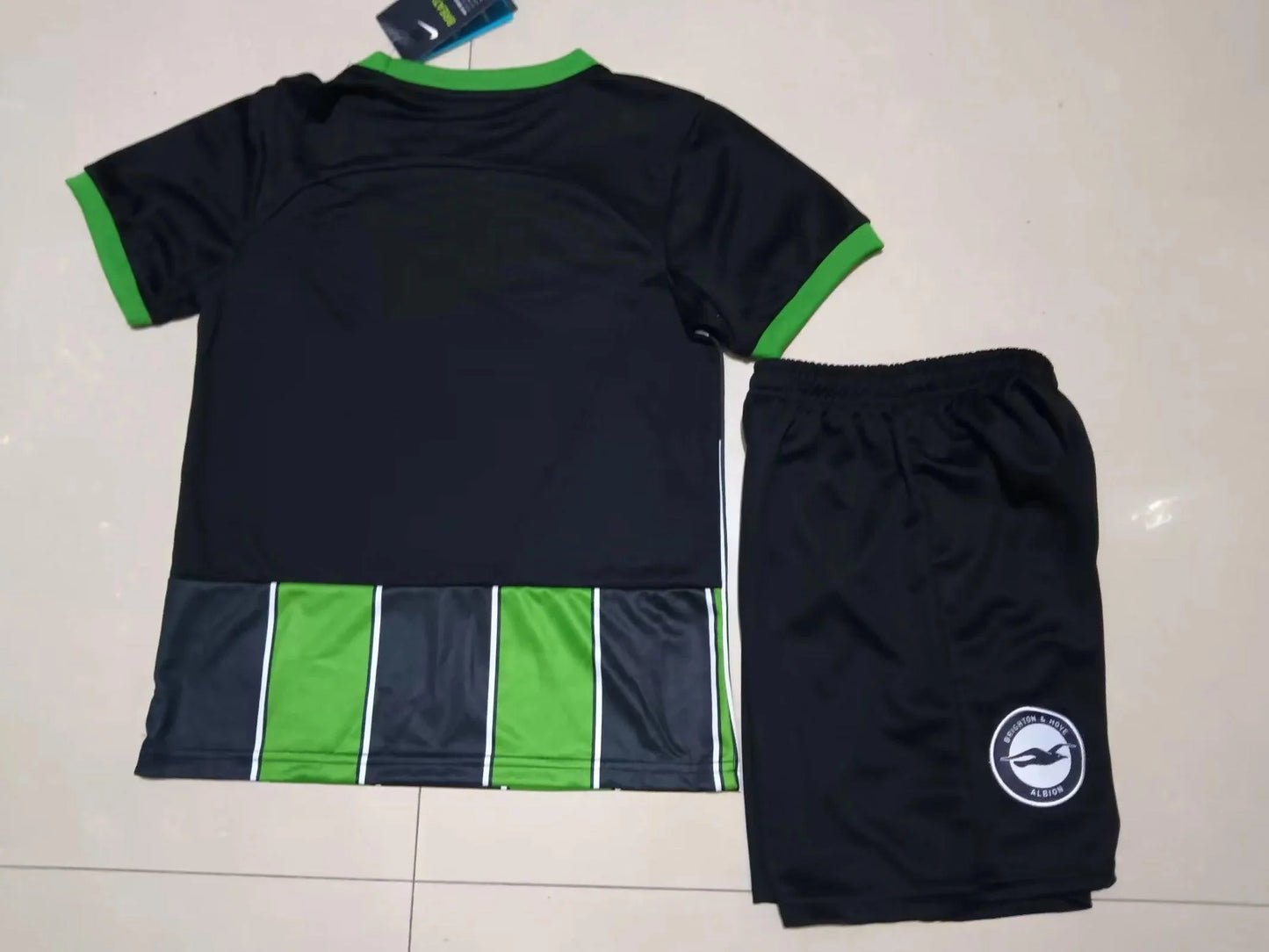 Kit Criança Secundário Brighton 2023/24