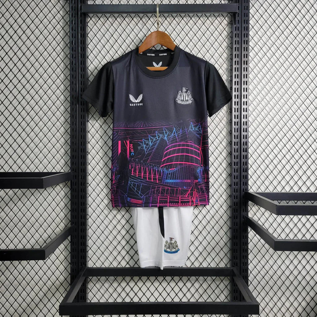 Kit Enfant Édition Spéciale Newcastle 2023/24 