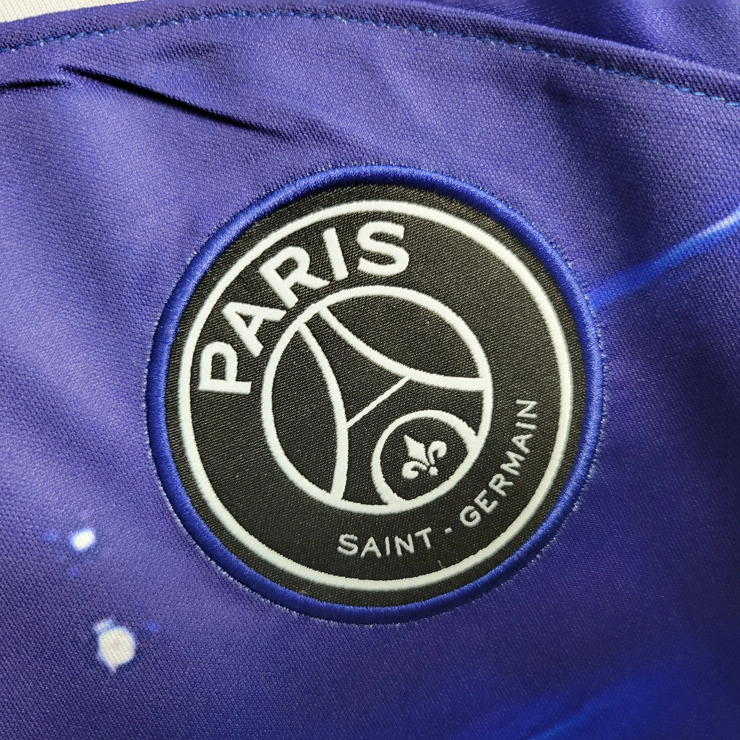 Maillot Star Sky PSG 2023/24 édition spéciale 