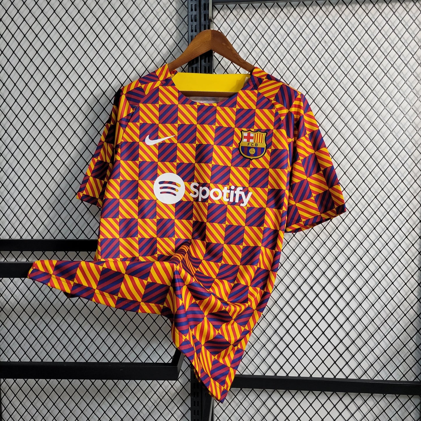 Maillot d'entraînement Barcelone orange bleu et rouge 2023/24 