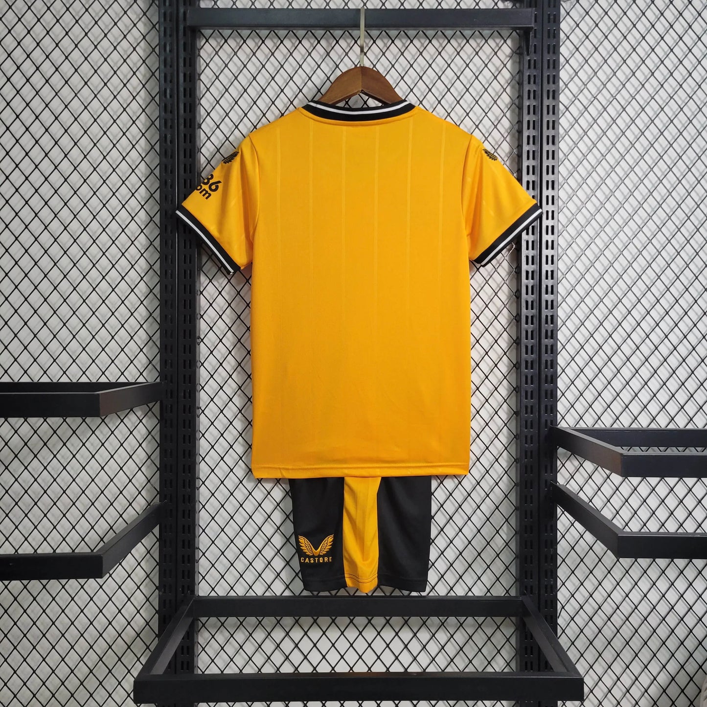 Kit Criança Principal Wolverhampton 2023/24