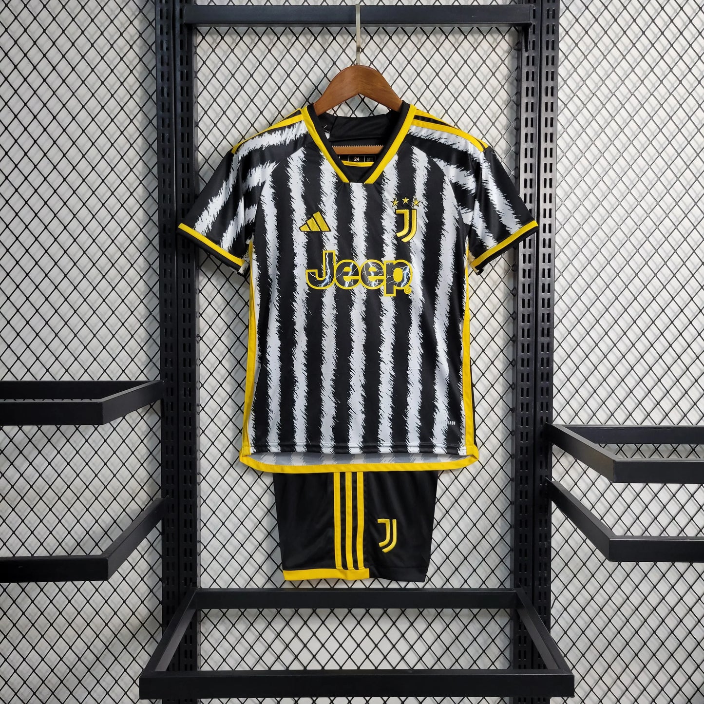 Kit Juventus Domicile Enfant 2023/24 