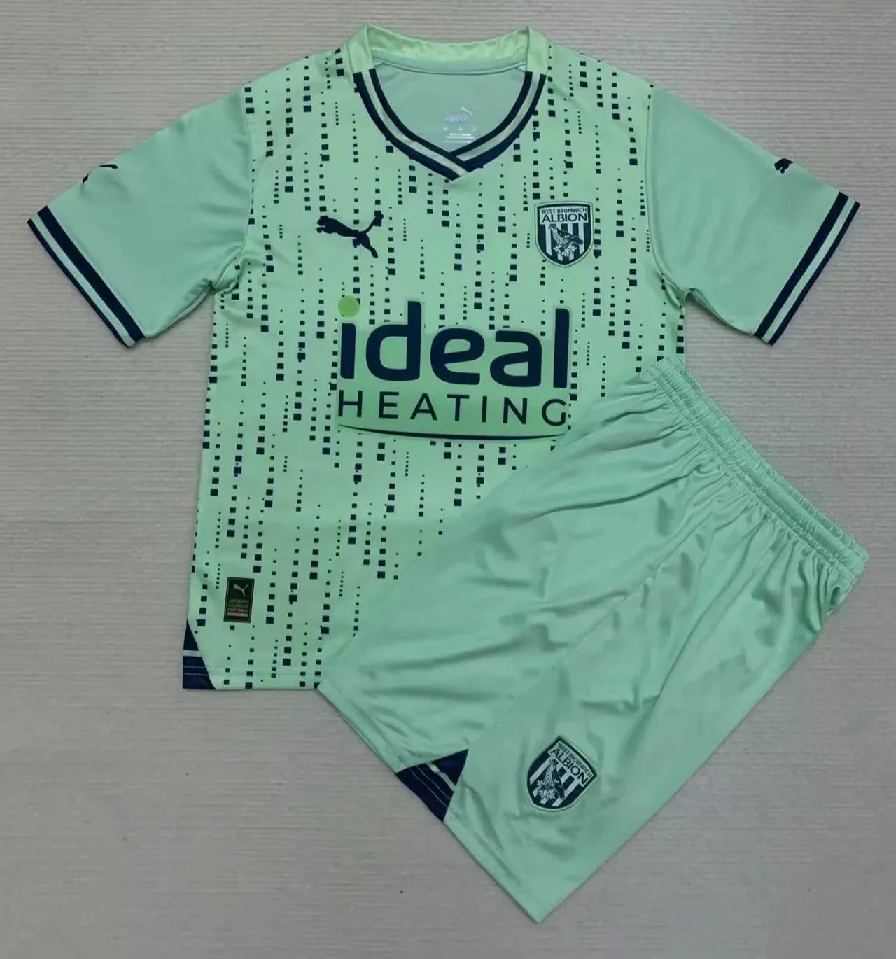 Kit Criança Secundário West Bromwich 2023/24