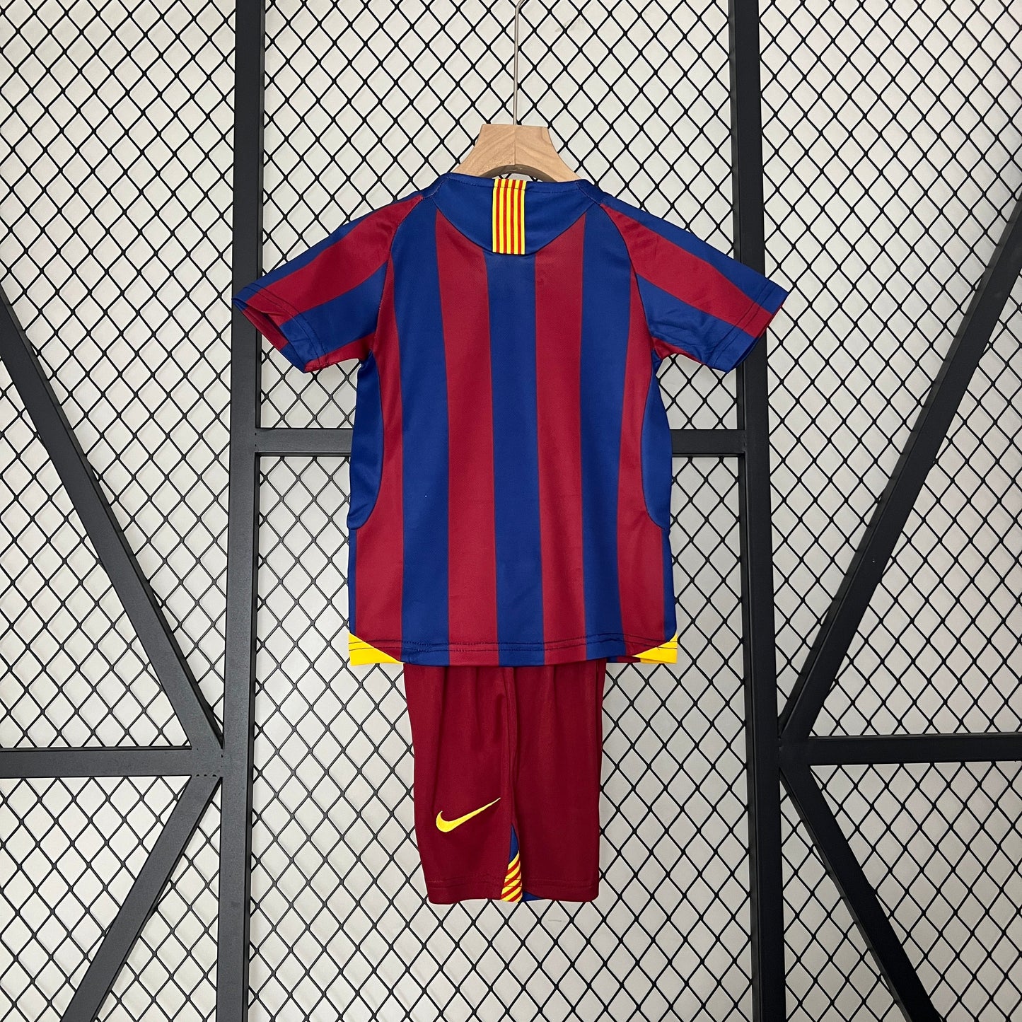 Kit Criança Principal Barcelona 2005/06