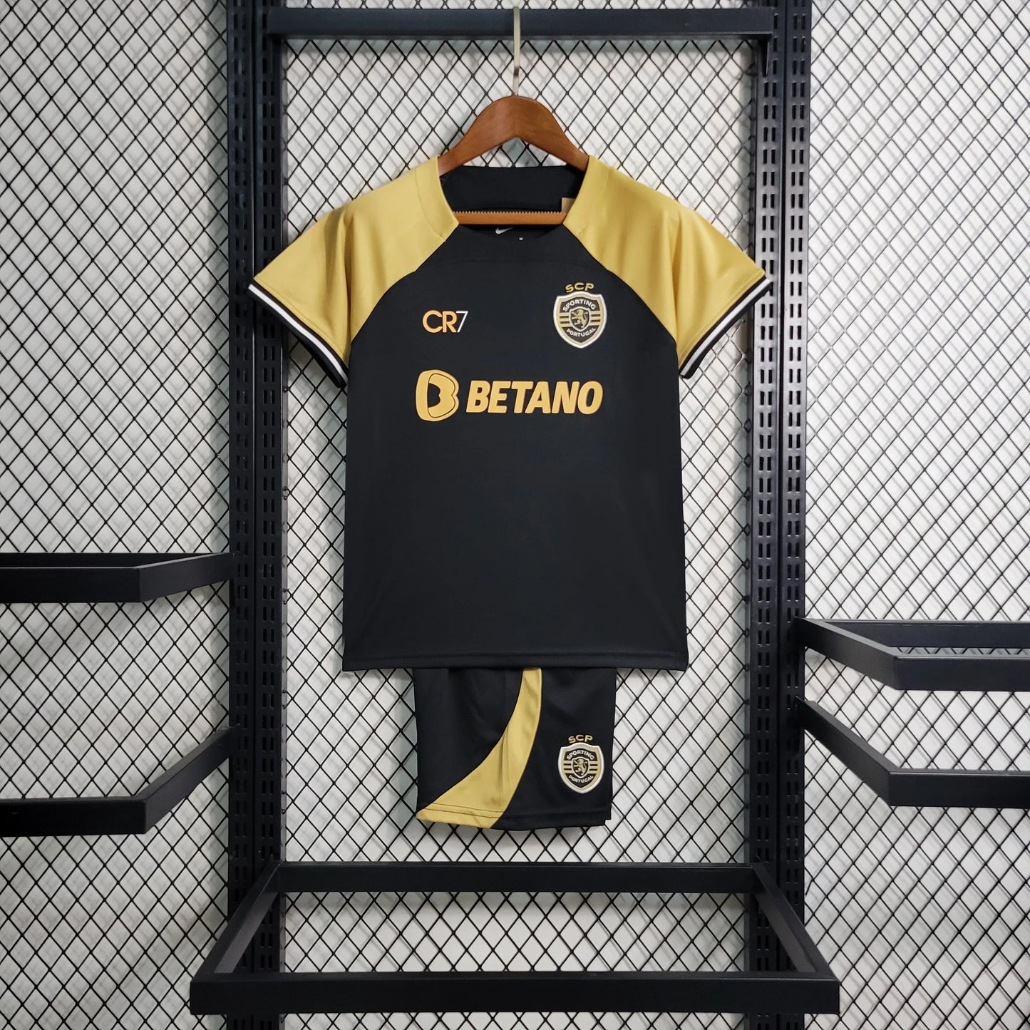 Kit Criança CR7 Sporting 2023/24